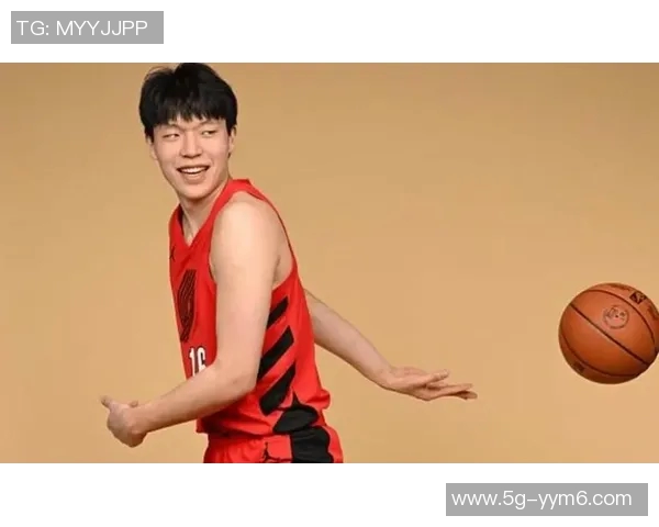 杨瀚森内线表现稳健对火箭两战正负值均为正数展现实力